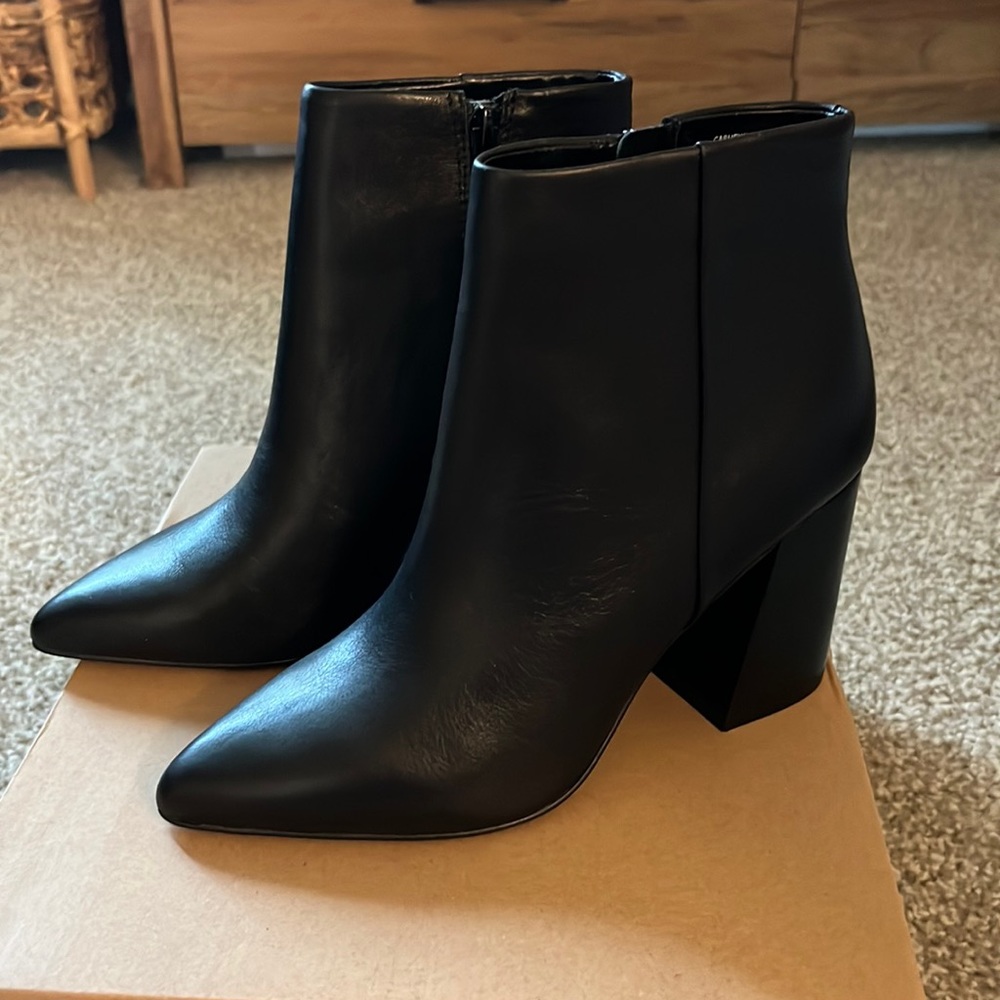 Never Worn Black Steve Madden Leather Boots